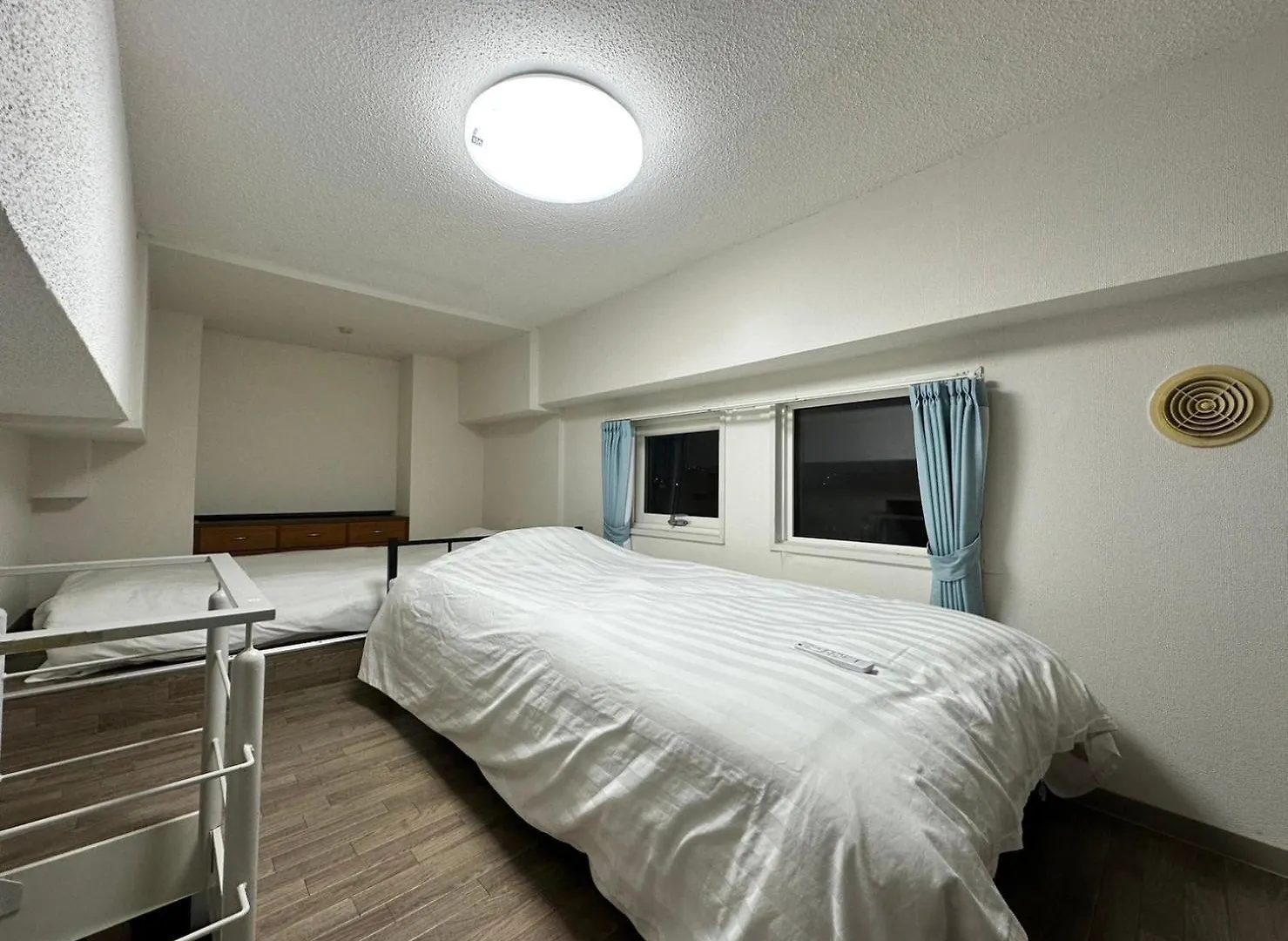 Apartment Ams Hiragishi: Bright Room Near Hiragishi Station & Sapporo Dome Japan