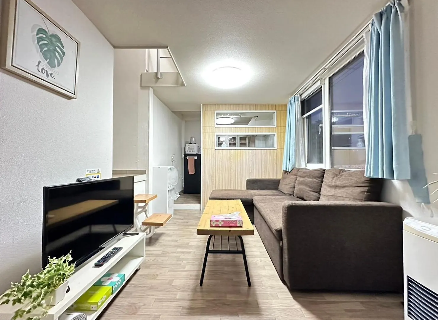 Apartmán Ams Hiragishi 11 Rm 502 平岸駅から3分 解放感あって明るいお部屋 家族やお友達と 札幌ドームや中心部まで1駅